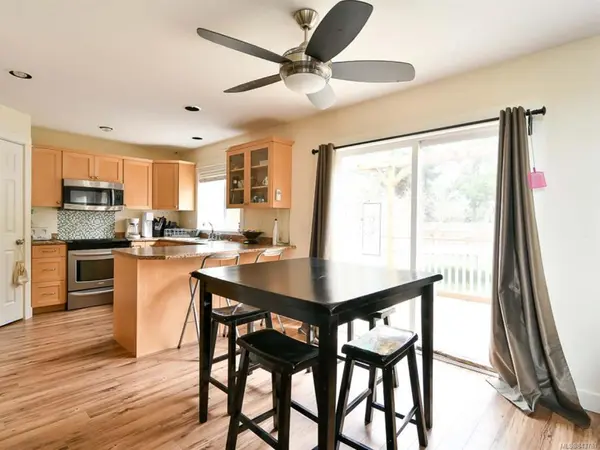 2728 Bradford Dr, Campbell River, BC V9W 6T3