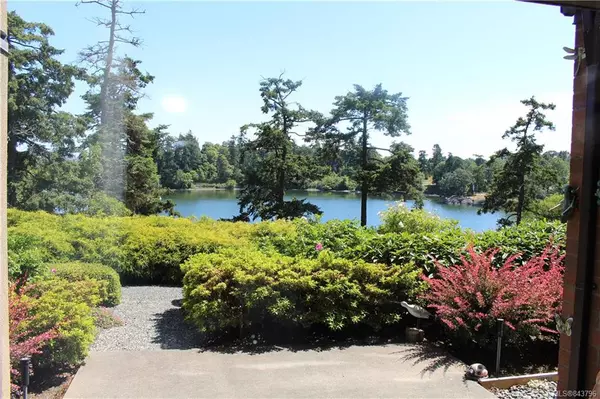 Victoria, BC V9A 6Z3,105 Gorge Rd E #106