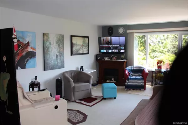 Victoria, BC V9A 6Z3,105 Gorge Rd E #106