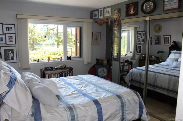 Victoria, BC V9A 6Z3,105 Gorge Rd E #106