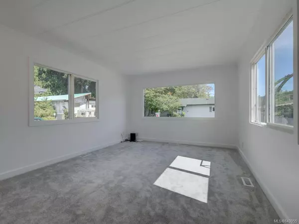 Langford, BC V9B 4R5,2911 Sooke Lake Rd #49