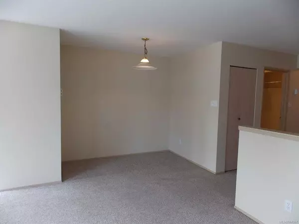 Courtenay, BC V9N 7B6,1335 13th St #6