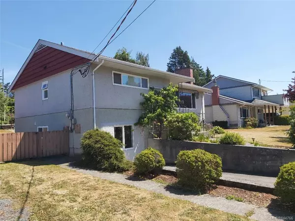 Esquimalt, BC V9A 4J3,1016 Gosper Cres