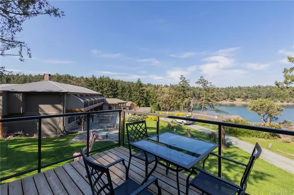 Mayne Island, BC V0N 2J1,494 Arbutus Dr #119