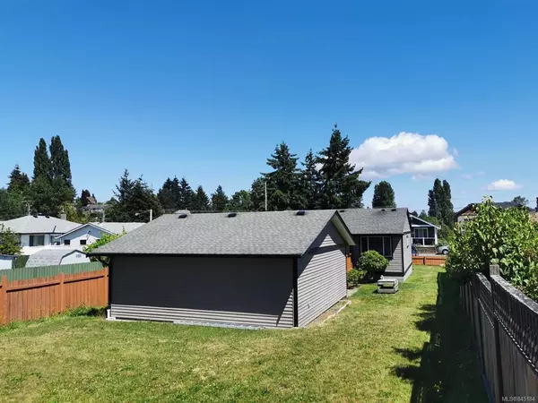 Nanaimo, BC V9R 4C4,415 Stirling Ave