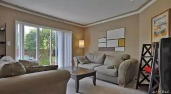 Langford, BC V9B 3X7,2711 Jacklin Rd #3