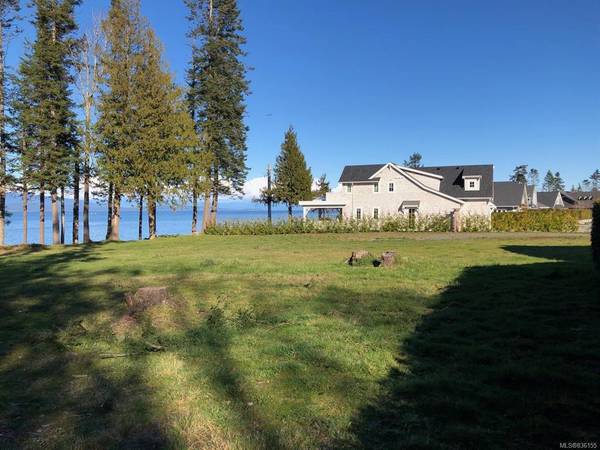 Qualicum Beach, BC V9K 0A2,887 Bluffs Dr