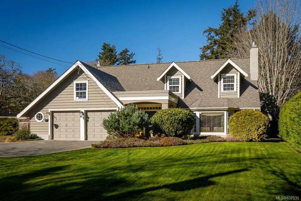 Saanich, BC V8N 1Y5,3002 Baynes Rd
