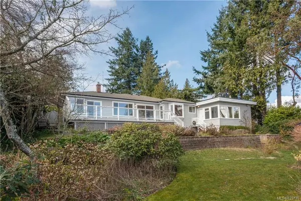 Saanich, BC V8Y 1Z5,5033 Wesley Rd