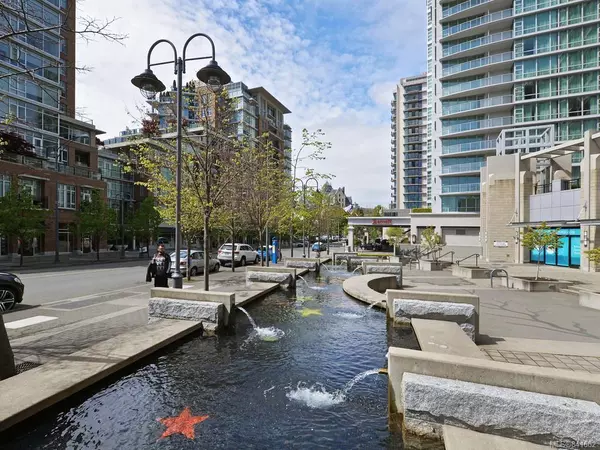 Victoria, BC V8W 4A4,751 Fairfield Rd #1505