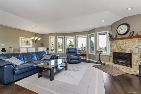 North Saanich, BC V8L 5C3,1785 Fairfax Pl