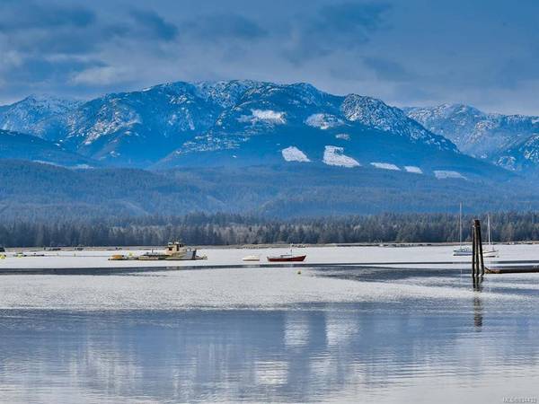 Bowser, BC,192 Crome Point Rd