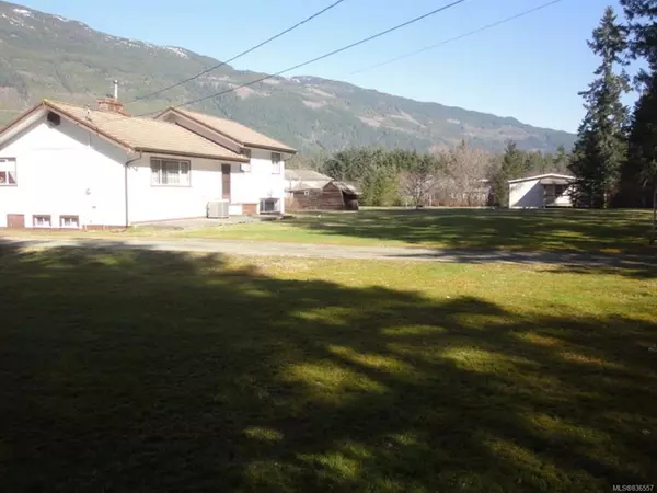 Port Alberni, BC V9Y 8N3,7801-7807 Beaver Creek Rd