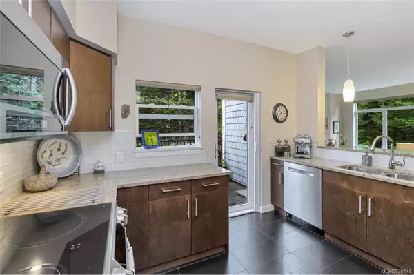 Colwood, BC V9C 2Z9,595 Latoria Rd #303