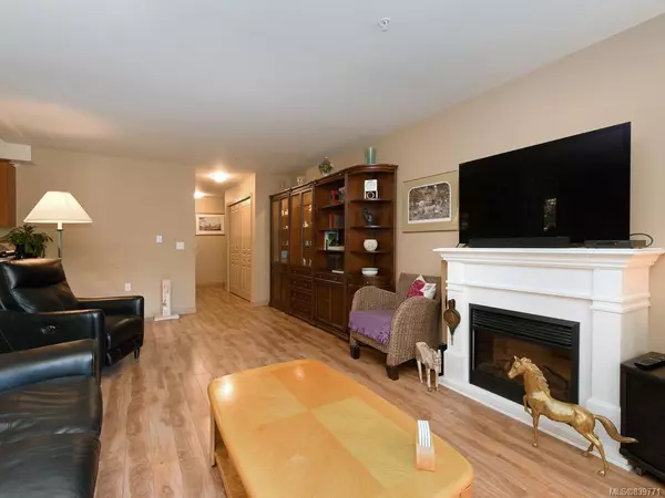 Langford, BC V9B 0G2,655 Goldstream Ave #101