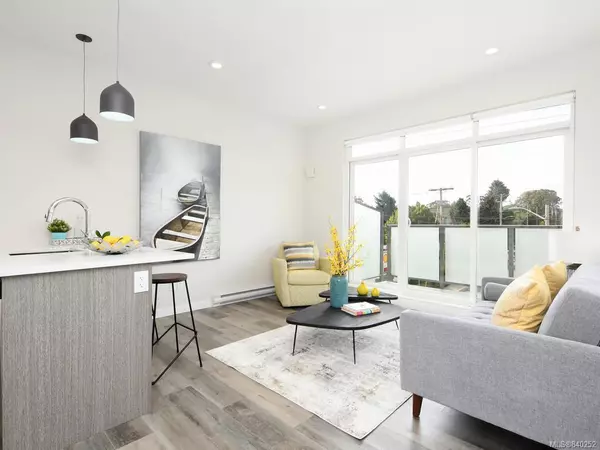 Victoria, BC V8R 1C9,1515 Redfern St #303