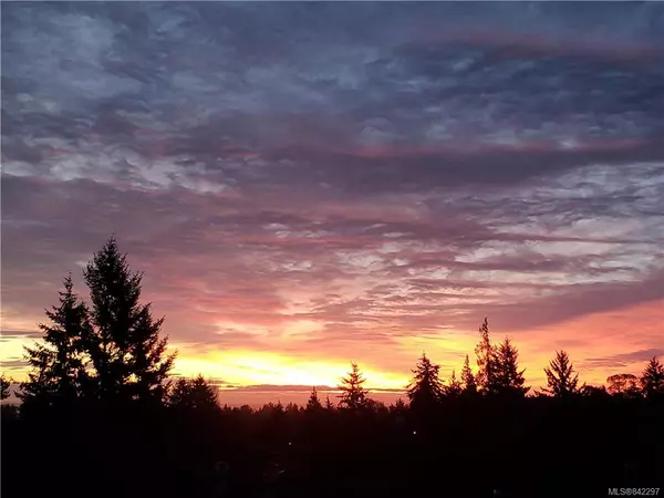 Colwood, BC V9C 3V1,664 Orca Pl