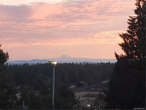 Colwood, BC V9C 3V1,664 Orca Pl