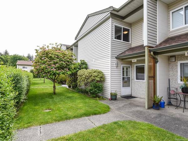 Comox, BC V9M 3H8,1537 Noel Ave #203