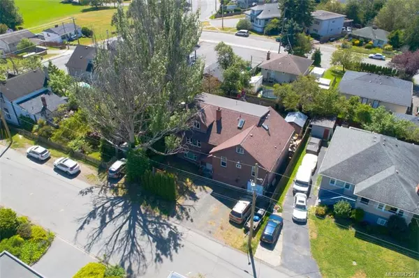 Saanich, BC V8Z 3R2,3436 Whittier Ave