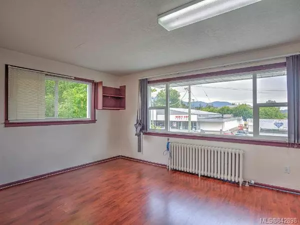 Duncan, BC V9L 1N7,60 Ingram St #100