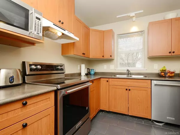 Langford, BC V9B 3X7,2711 Jacklin Rd #17