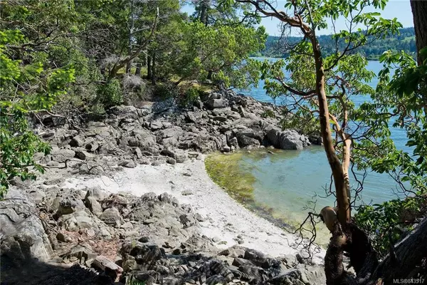 Salt Spring, BC V8K 2R9,000 Goat Island
