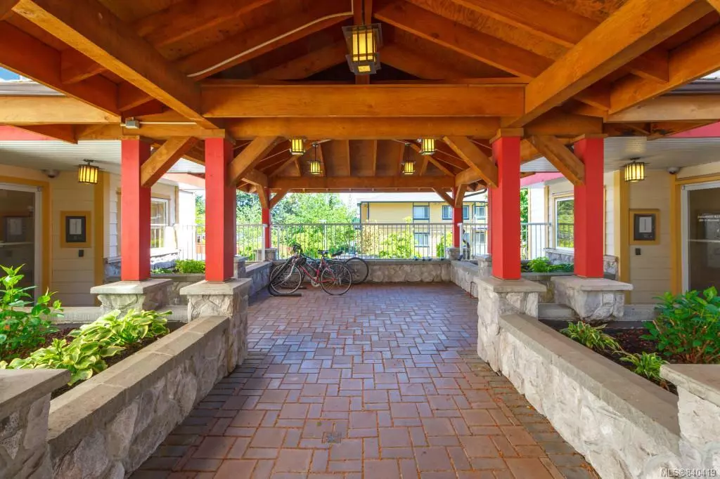 Colwood, BC V9B 2W3,364 Goldstream Ave #304