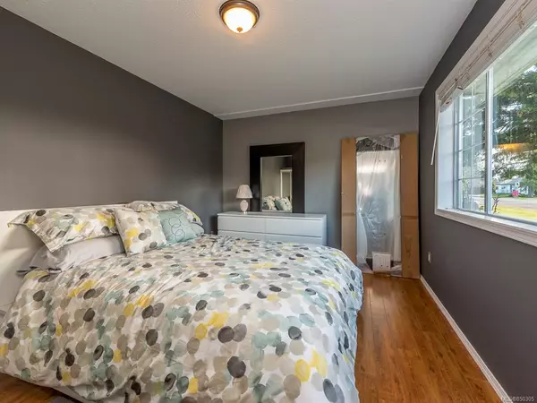 Courtenay, BC V9N 2G3,1775 20th St