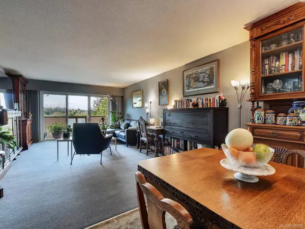 Victoria, BC V8V 3A1,1012 Pakington St #305