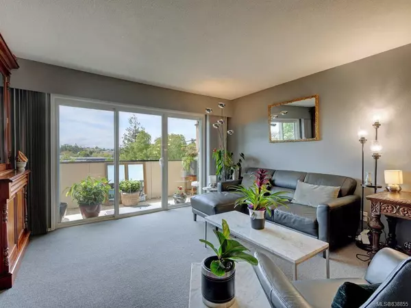 Victoria, BC V8V 3A1,1012 Pakington St #305