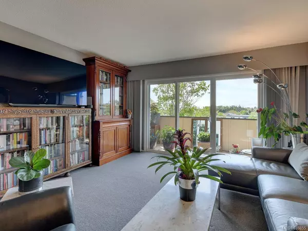 Victoria, BC V8V 3A1,1012 Pakington St #305