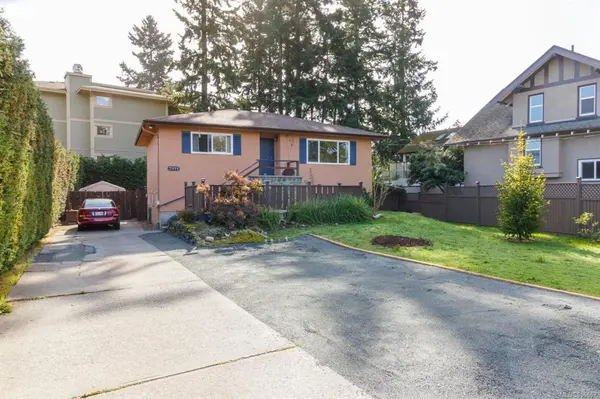 2911 Aprell Pl, Langford, BC V9B 2S1