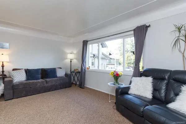 2911 Aprell Pl, Langford, BC V9B 2S1