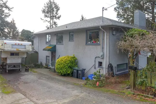 Esquimalt, BC V9A 4M7,861 Cunningham Rd