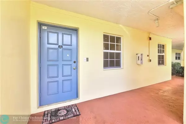 Pompano Beach, FL 33069,500 Oaks Ln  #112