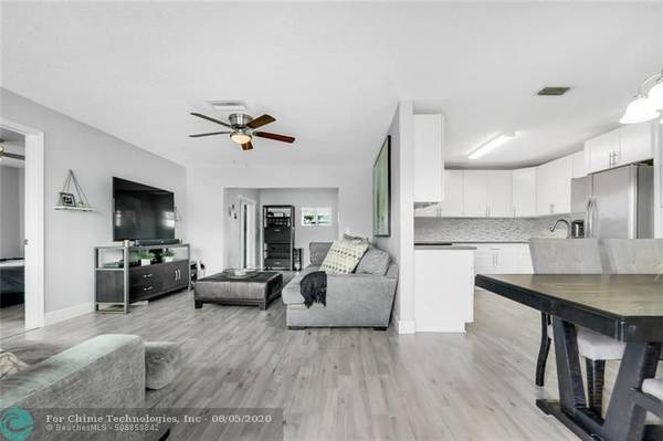 8980 NW 25th St, Sunrise, FL 33322