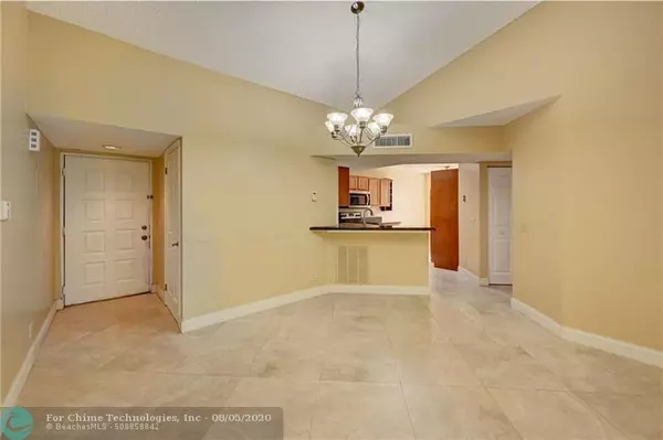 Coral Springs, FL 33067,8701 Wiles Rd  #302