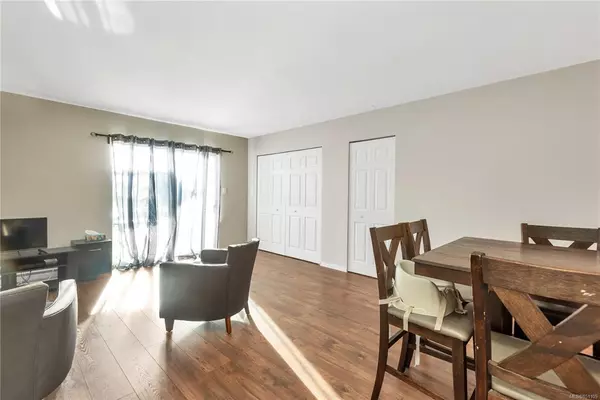 Campbell River, BC V9W 4A4,704 7th Ave #4
