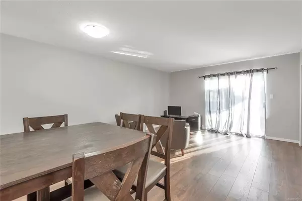 Campbell River, BC V9W 4A4,704 7th Ave #4
