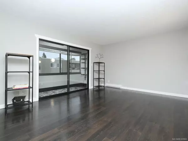 Victoria, BC V8T 3X7,2631 Prior St #404