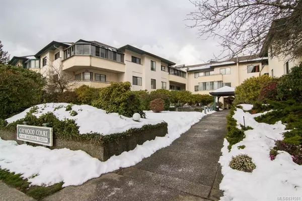 3900 Shelbourne St #107, Saanich, BC V8P 4H8