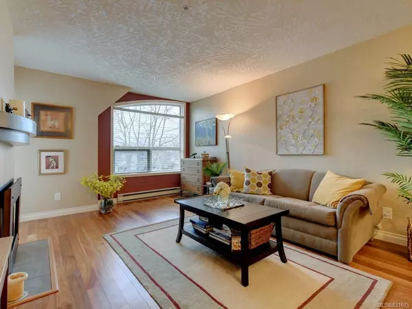 Victoria, BC V8R 4P9,1715 Richmond Ave #409