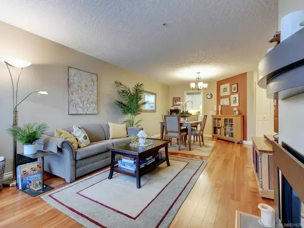 Victoria, BC V8R 4P9,1715 Richmond Ave #409