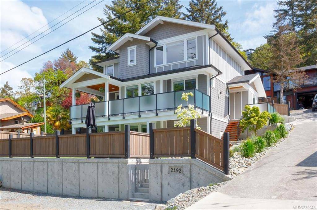 Langford, BC V9B 4Y1,2492 Jeanine Dr