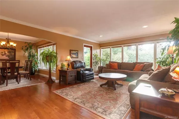 Central Saanich, BC V8Z 5R9,6411 Anndon Pl