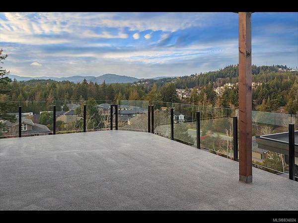 Colwood, BC V9C 0M3,3634 Ridge View Terr