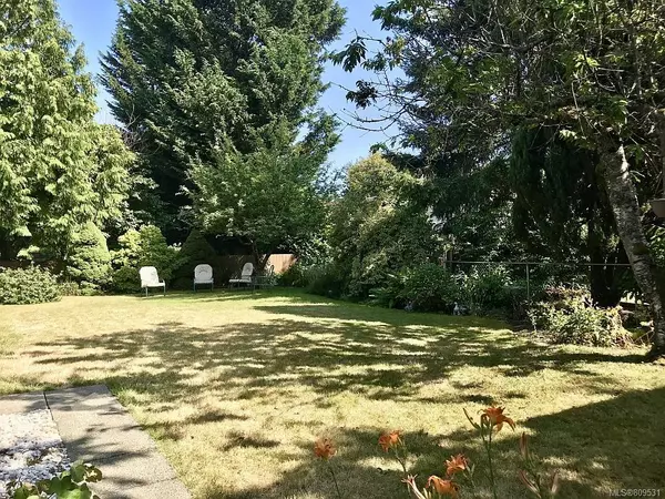 Colwood, BC V9B 4L8,2425 Sarah Pl