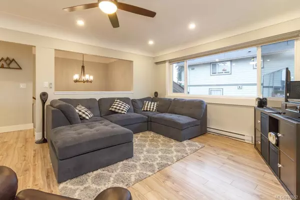 Langford, BC V9B 4G9,1205 Parkdale Dr