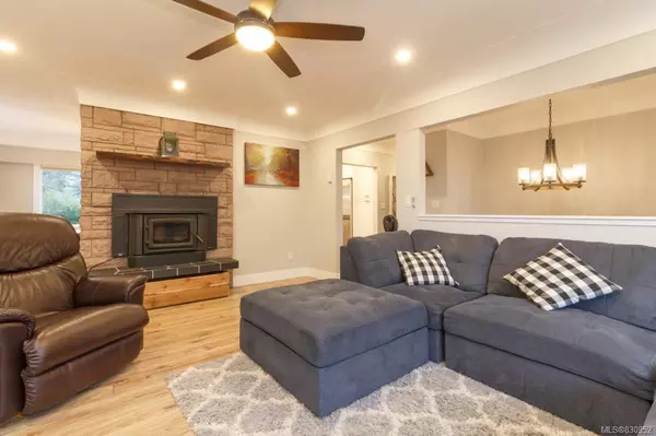 Langford, BC V9B 4G9,1205 Parkdale Dr